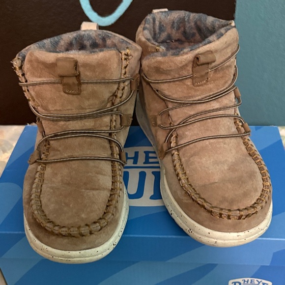 Hey Dude Brown Suede Ankle Boots - Picture 5 of 5